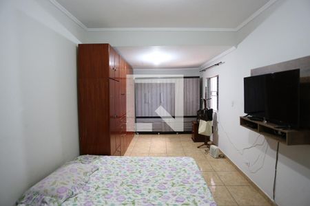 Casa à venda com 160m², 4 quartos e 8 vagasSuíte