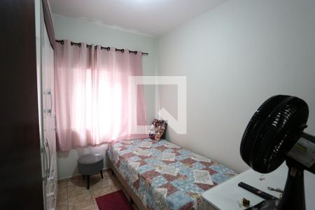 Casa à venda com 160m², 4 quartos e 8 vagasQuarto 2