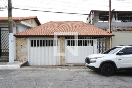 Casa à venda com 160m², 4 quartos e 8 vagasFachada
