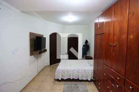 Casa à venda com 160m², 4 quartos e 8 vagasSuíte