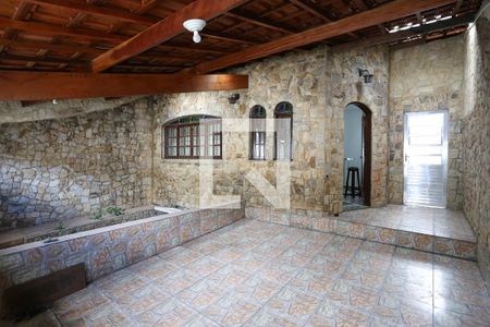 Casa à venda com 160m², 4 quartos e 8 vagasGaragem