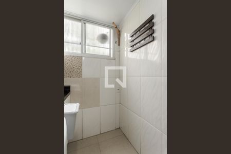 Apartamento à venda com 66m², 3 quartos e sem vaga Apartamento à venda com 66m², 3 quartos e sem vagaCozinha e Área de Serviço