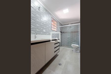 Banheiro da Suíte de casa para alugar com 2 quartos, 90m² em Vila Marte, São Paulo