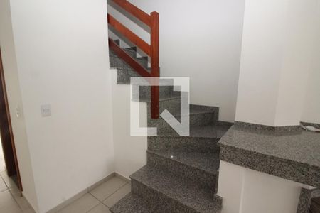 Escada de casa à venda com 2 quartos, 90m² em Aberta dos Morros, Porto Alegre