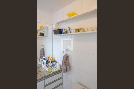 Apartamento à venda com 76m², 2 quartos e 2 vagasBanheiro da Suíte