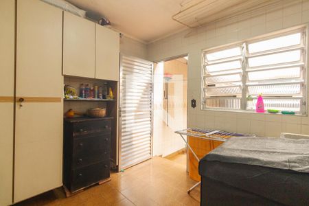 Casa à venda com 98m², 3 quartos e 1 vagaÁrea de serviço