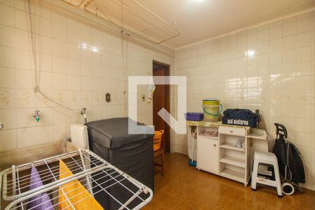 Casa à venda com 98m², 3 quartos e 1 vagaÁrea de serviço
