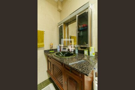 Casa à venda com 98m², 3 quartos e 1 vagaBanheiro do Quarto 1