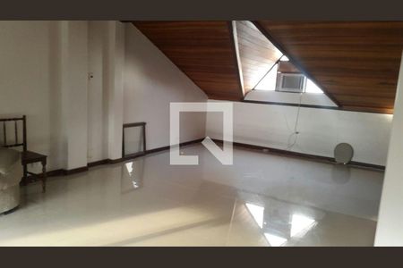 Casa à venda com 3 quartos, 200m² em Paciência, Rio de Janeiro