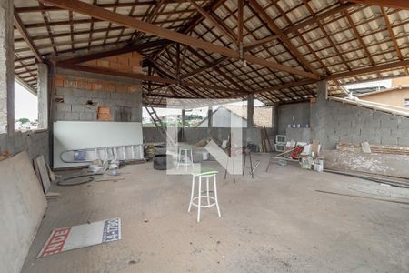 Casa à venda com 210m², 6 quartos e 2 vagas Casa à venda com 210m², 6 quartos e 2 vagasCasa 1 - Terraço