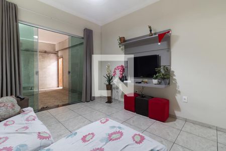 Casa à venda com 210m², 6 quartos e 2 vagas Casa à venda com 210m², 6 quartos e 2 vagasCasa 2 - Sala