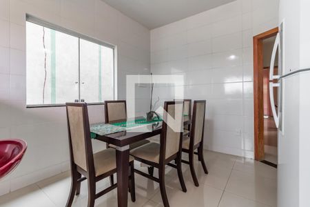 Casa à venda com 210m², 6 quartos e 2 vagas Casa à venda com 210m², 6 quartos e 2 vagasCasa 1 - Cozinha
