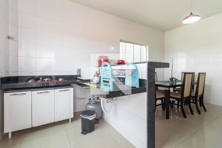 Casa à venda com 210m², 6 quartos e 2 vagas Casa à venda com 210m², 6 quartos e 2 vagasCasa 1 - Cozinha