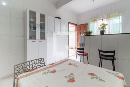 Casa à venda com 210m², 6 quartos e 2 vagas Casa à venda com 210m², 6 quartos e 2 vagasCasa 2 - Cozinha