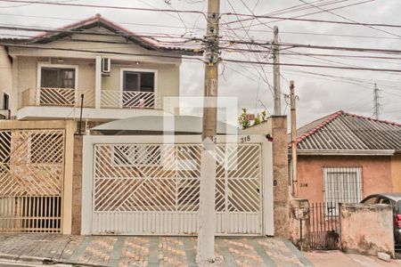 Fachada de casa para alugar com 3 quartos, 180m² em Vila Albertina, São Paulo