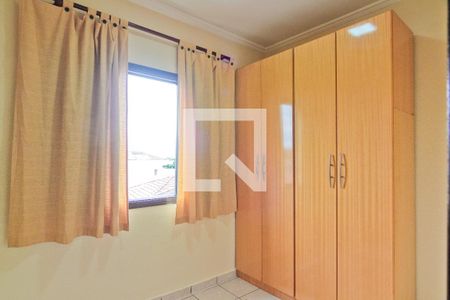 Quarto 2 de casa para alugar com 3 quartos, 180m² em Vila Albertina, São Paulo