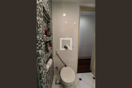 Apartamento à venda com 114m², 2 quartos e 1 vaga Apartamento à venda com 114m², 2 quartos e 1 vagaBanheiro Social