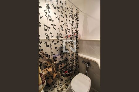 Apartamento à venda com 114m², 2 quartos e 1 vaga Apartamento à venda com 114m², 2 quartos e 1 vagaBanheiro de serviço