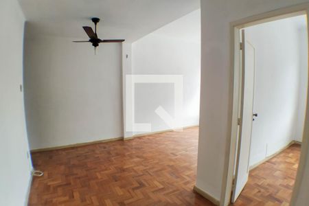 Sala de apartamento para alugar com 1 quarto, 54m² em Fátima, Niterói