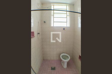 Banheiro de apartamento para alugar com 1 quarto, 54m² em Fátima, Niterói