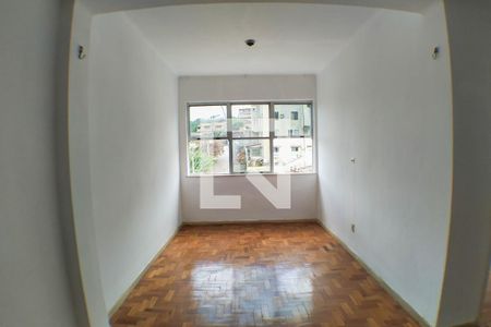 Sala de apartamento para alugar com 1 quarto, 54m² em Fátima, Niterói