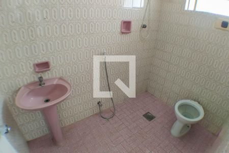 Banheiro de apartamento para alugar com 1 quarto, 54m² em Fátima, Niterói