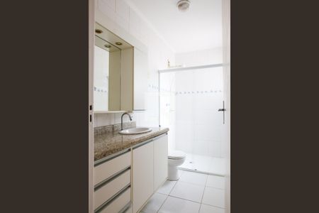 Casa à venda com 210m², 3 quartos e 2 vagas