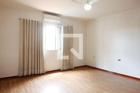 Casa à venda com 210m², 3 quartos e 2 vagas