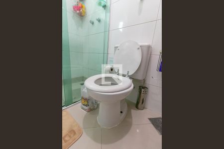 Casa à venda com 125m², 3 quartos e 2 vagas Casa à venda com 125m², 3 quartos e 2 vagasBanheiro Social