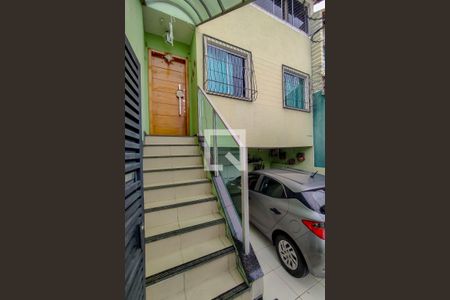 Casa à venda com 125m², 3 quartos e 2 vagas Casa à venda com 125m², 3 quartos e 2 vagasEntrada