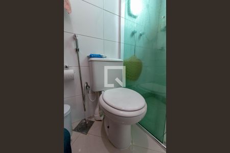 Casa à venda com 125m², 3 quartos e 2 vagas Casa à venda com 125m², 3 quartos e 2 vagasBanheiro da Suíte