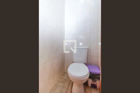 Casa à venda com 230m², 3 quartos e 2 vagas Casa à venda com 230m², 3 quartos e 2 vagasBanheiro 3