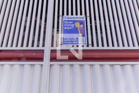 Casa à venda com 230m², 3 quartos e 2 vagas Casa à venda com 230m², 3 quartos e 2 vagasPlaquinha