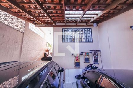 Casa à venda com 230m², 3 quartos e 2 vagas Casa à venda com 230m², 3 quartos e 2 vagasGaragem