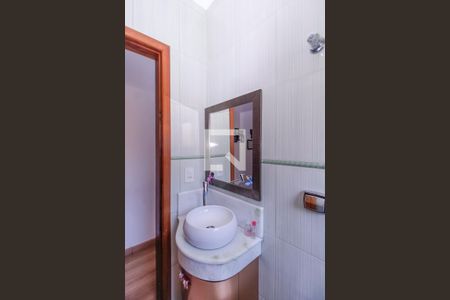 Casa à venda com 230m², 3 quartos e 2 vagas Casa à venda com 230m², 3 quartos e 2 vagasBanheiro 4