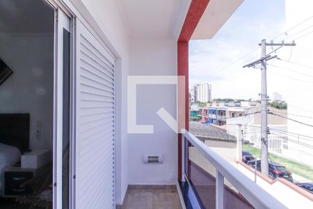 Casa à venda com 230m², 3 quartos e 2 vagas Casa à venda com 230m², 3 quartos e 2 vagasSacada da Suíte
