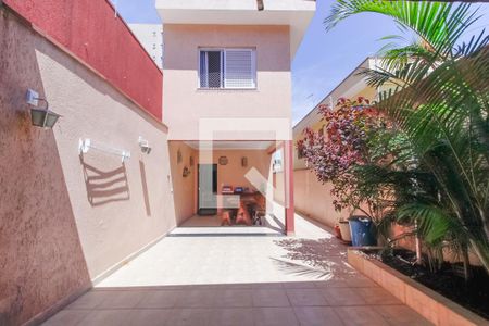 Casa à venda com 230m², 3 quartos e 2 vagas Casa à venda com 230m², 3 quartos e 2 vagasÁrea de Serviço