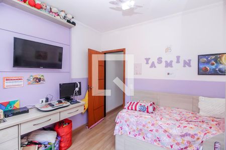 Casa à venda com 230m², 3 quartos e 2 vagas Casa à venda com 230m², 3 quartos e 2 vagasQuarto 2