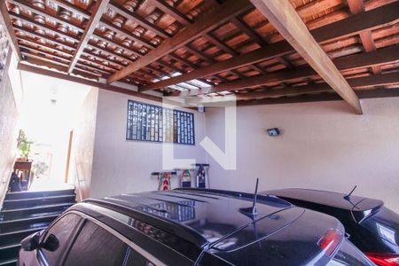 Casa à venda com 230m², 3 quartos e 2 vagas Casa à venda com 230m², 3 quartos e 2 vagasGaragem