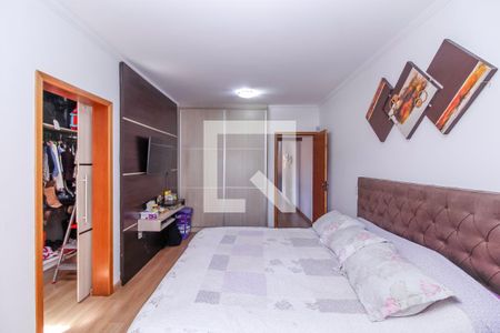 Casa à venda com 230m², 3 quartos e 2 vagas Casa à venda com 230m², 3 quartos e 2 vagasSuíte