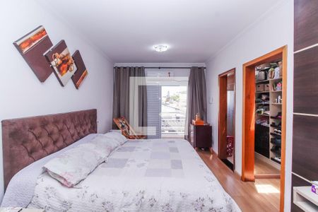 Casa à venda com 230m², 3 quartos e 2 vagas Casa à venda com 230m², 3 quartos e 2 vagasSuíte