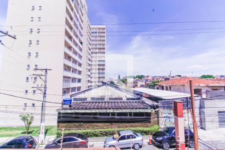 Vista de casa à venda com 3 quartos, 230m² em Vila Ivone, São Paulo