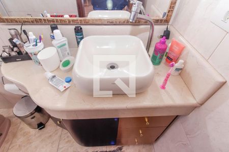 Casa à venda com 230m², 3 quartos e 2 vagas Casa à venda com 230m², 3 quartos e 2 vagasBanheiro da Suíte