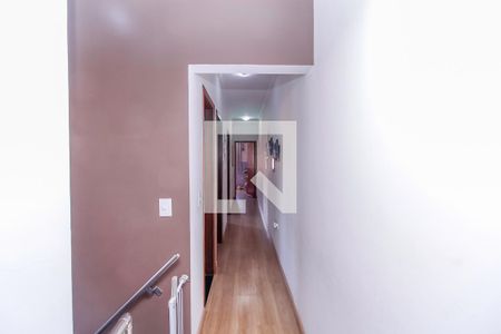 Corredor de casa à venda com 3 quartos, 230m² em Vila Ivone, São Paulo