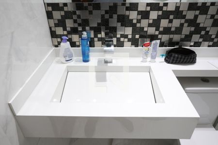 Casa à venda com 278m², 3 quartos e 4 vagasBanheiro da Suíte 