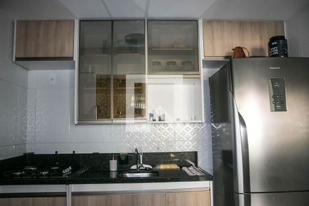 Cozinha de apartamento para alugar com 2 quartos, 52m² em Parque Bela Vista, Salvador
