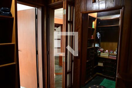 Casa de condomínio para alugar com 450m², 7 quartos e 4 vagasCloset Suíte