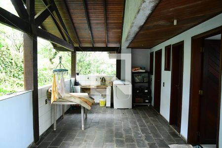 Casa de condomínio para alugar com 450m², 7 quartos e 4 vagasÁrea de Serviço