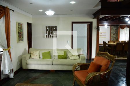 Sala de casa de condomínio para alugar com 7 quartos, 450m² em Granja Viana Ii, Cotia