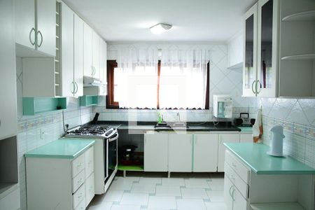 Casa de condomínio para alugar com 450m², 7 quartos e 4 vagasCozinha